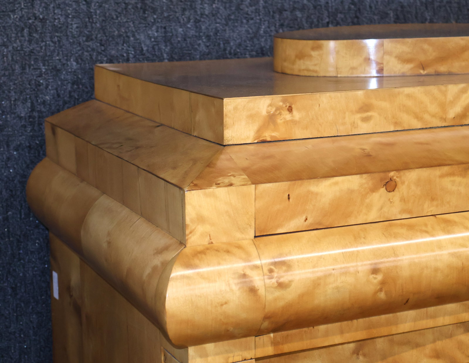 Biedermeier Figured Birch Commode - 7
