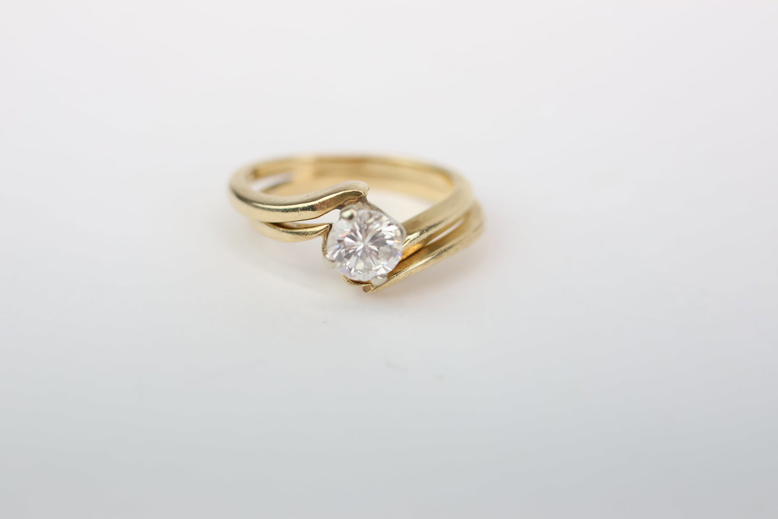 14K Yellow Gold & Diamond Ring: 14K Yellow Gold & Diamond Ring 14K Wedding Set Gold & Diamond Wedding Ring, diamond is approximately .65 carats; used condition, wear/worn; ring size is approximately 4.5, approximately 1.5 total
