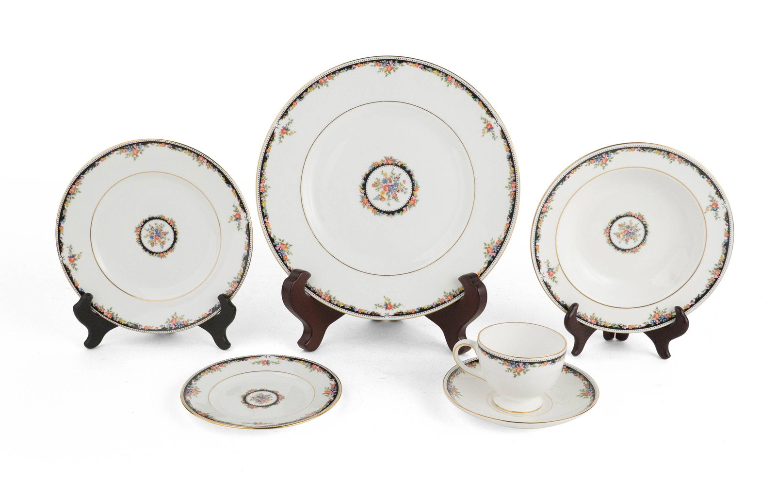 Wedgwood "Osborne" Porcelain Dinner Service (1 of 6)