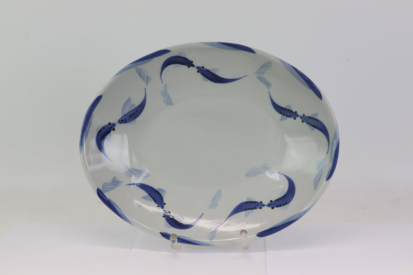 Miranda Thomas for Simon Pearce Stoneware Oval Serving Bowl: Miranda Thomas for Simon Pearce Stoneware Oval Serving Bowl Miranda Thomas for Simon Pearce Stoneware Oval Serving Bowl. Used condition, wear, worn. 2 1/4"h x 13 1/2"w x 10 5/8"d