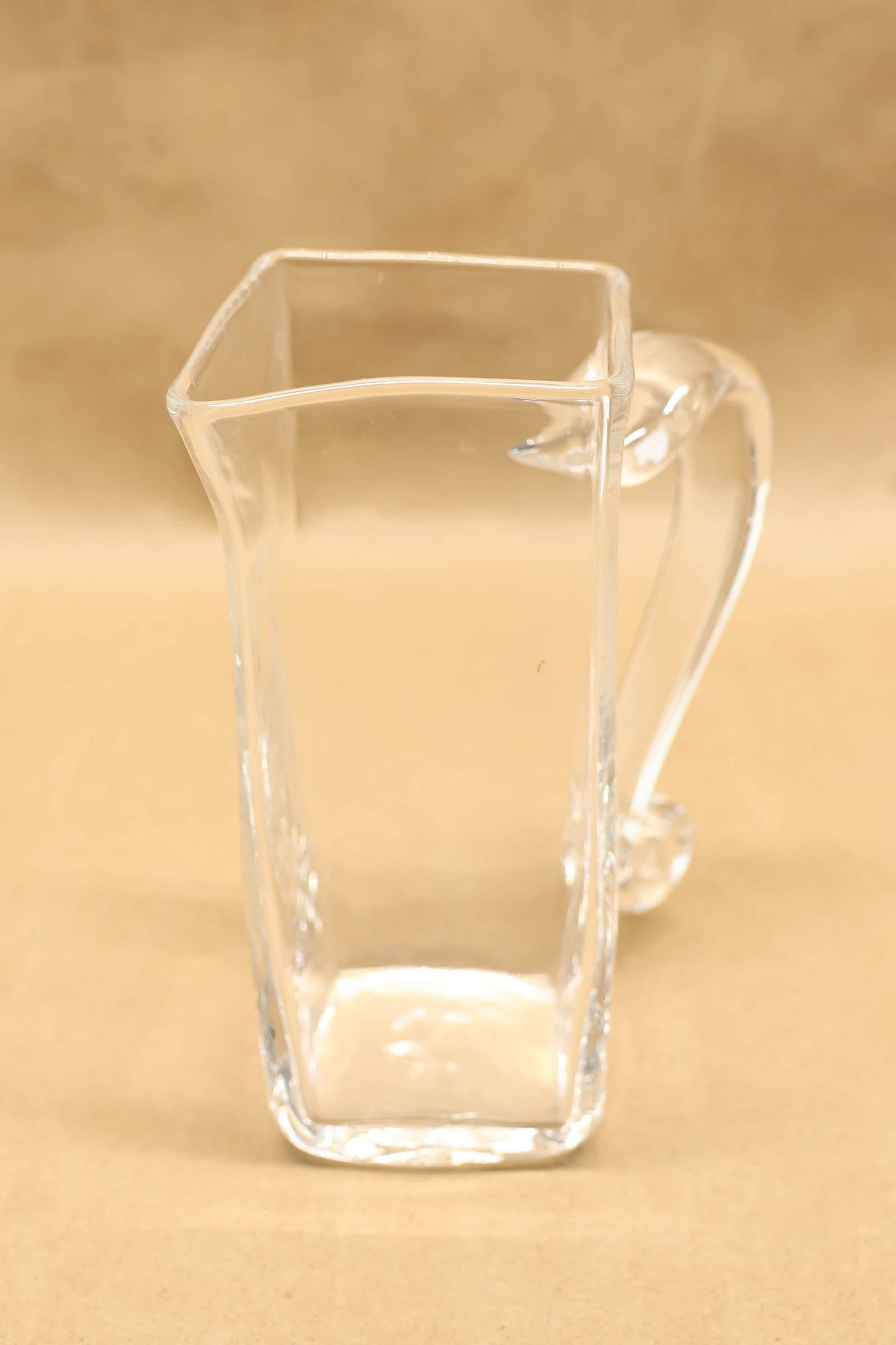 Five Simon Pearce Glass Table Articles - 11