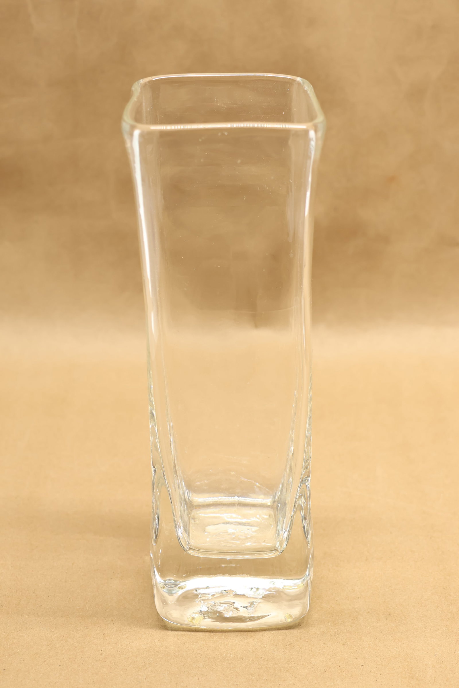 Five Simon Pearce Glass Table Articles - 2