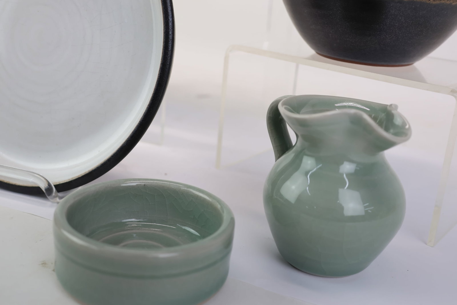 Seven Simon Pearce Glazed Pottery Table Articles - 2