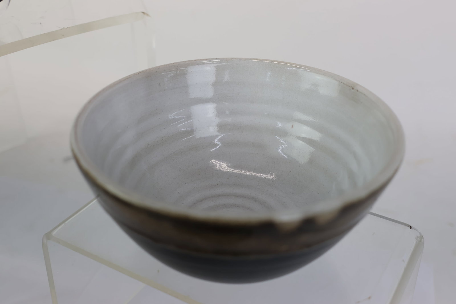 Seven Simon Pearce Glazed Pottery Table Articles - 3