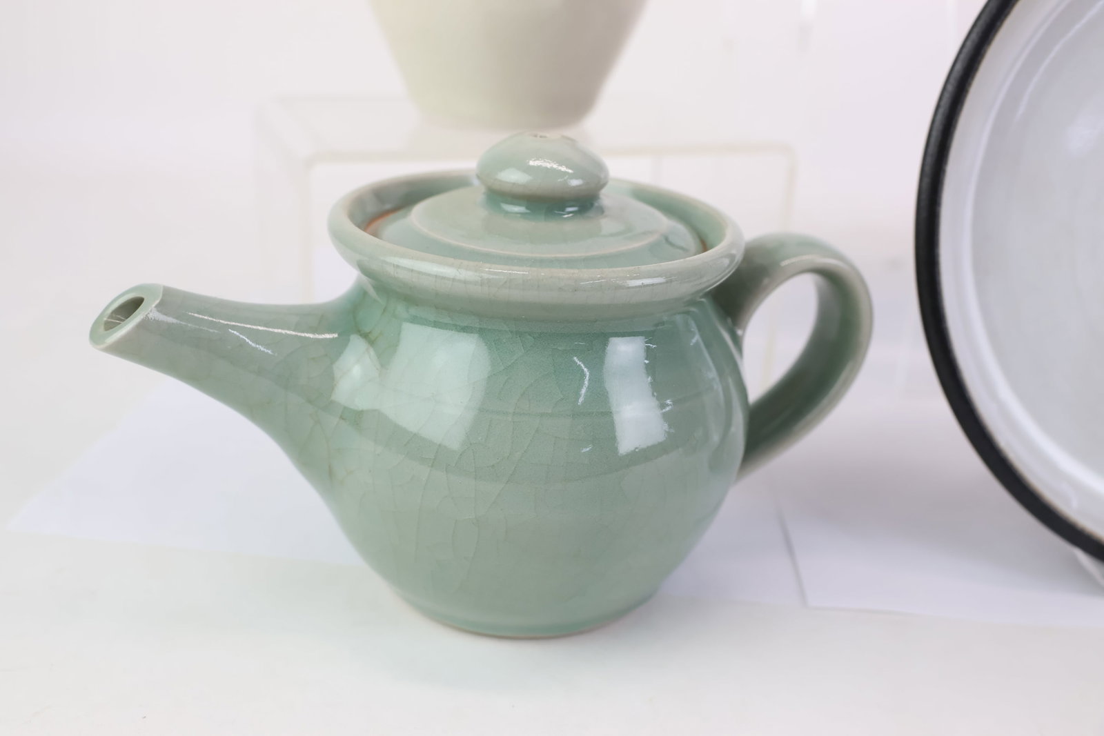 Seven Simon Pearce Glazed Pottery Table Articles - 6