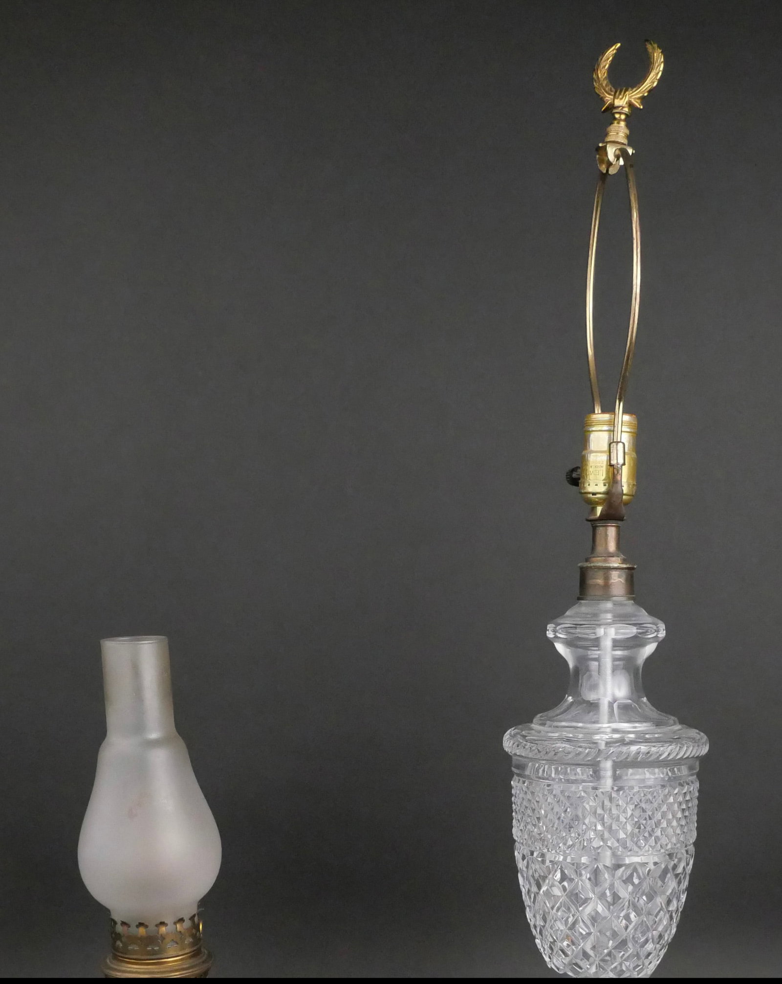 Neoclassical Ormolu-Mounted Oil Lamp - 6