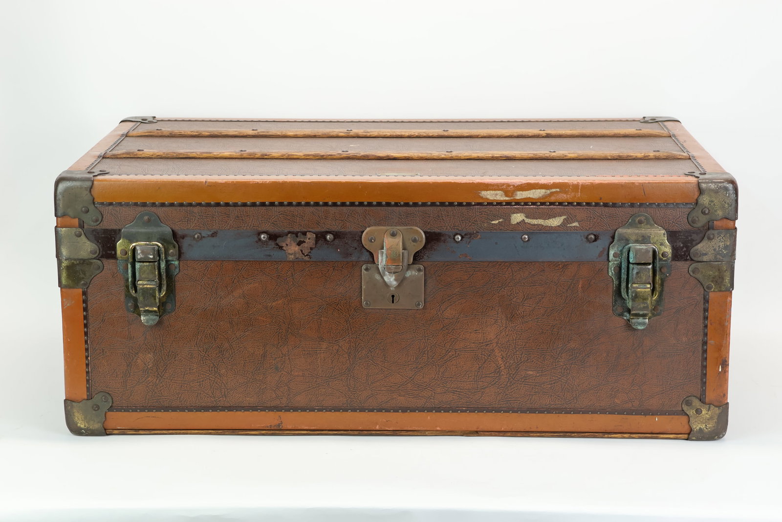 Antique Traveling Louis Vuitton Brown Steamer Trunk (1 of 15)