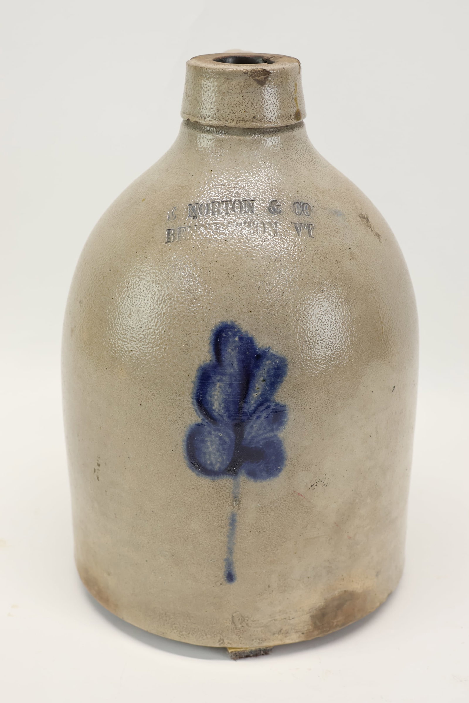 E. Norton & Co Bennington, Vermont Stoneware Jug (1 of 7)