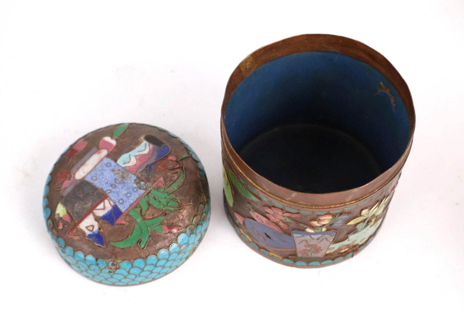 Chinese Cinnabar Vase - 15