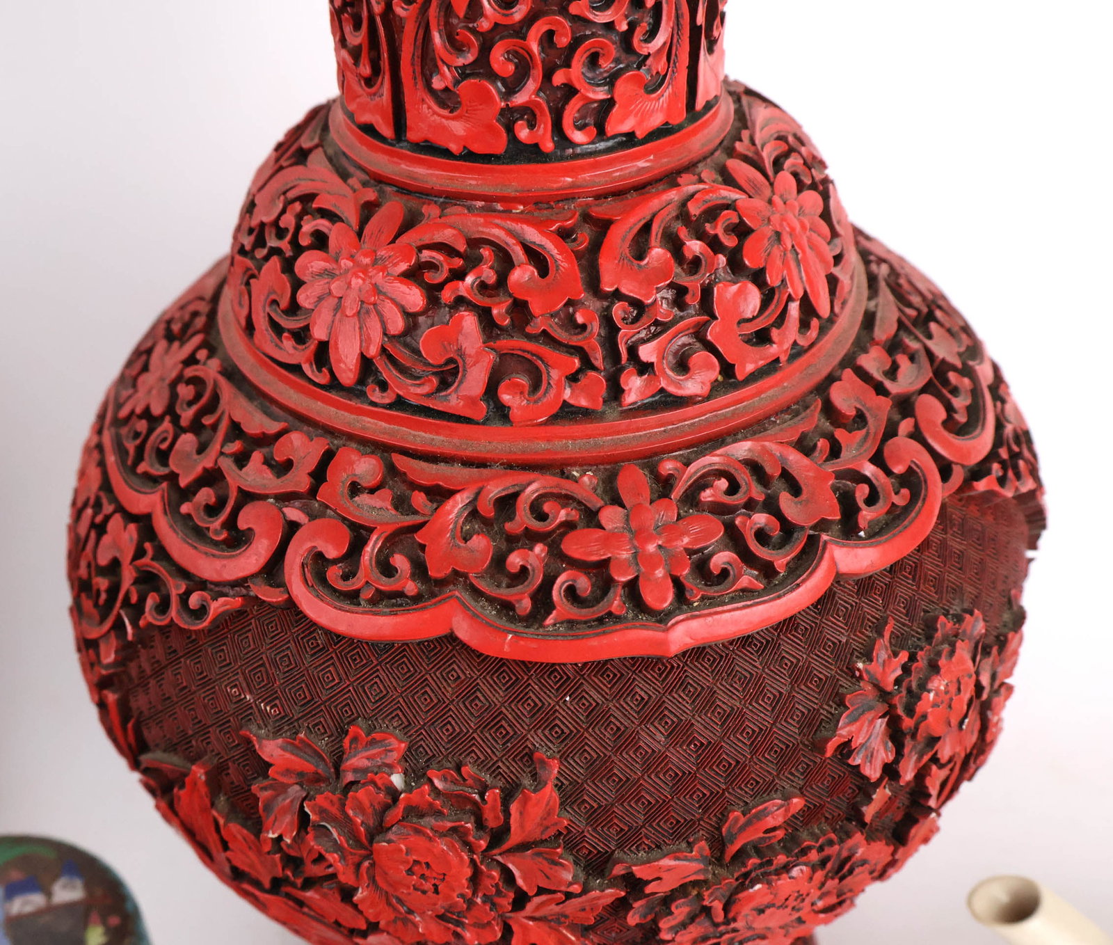 Chinese Cinnabar Vase - 8