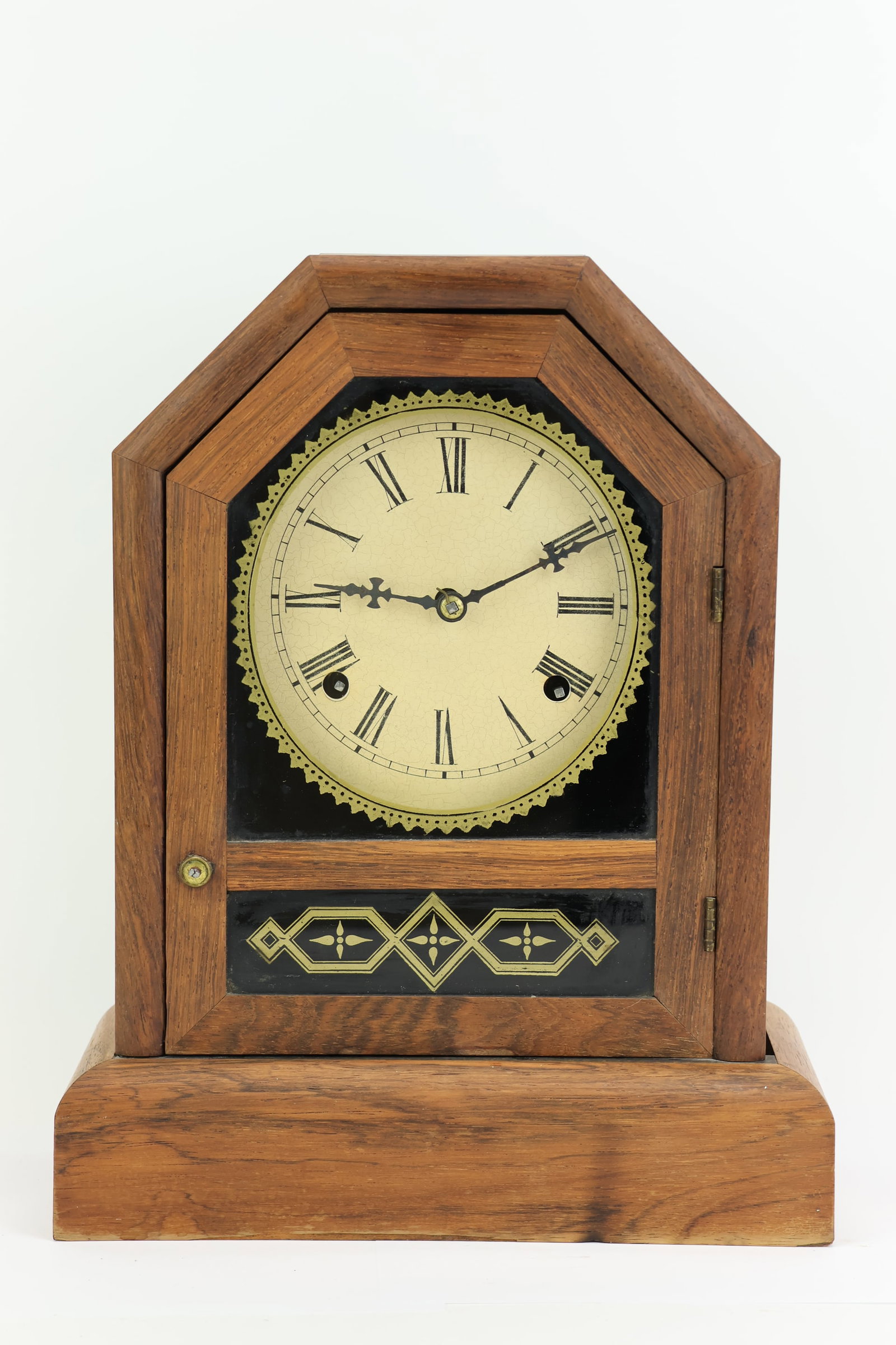 Jerome & Co., New Haven, CT Cottage Shelf Clock: Jerome & Co., New Haven, CT Cottage Shelf Clock Jerome & Co., New Haven, CT Cottage Shelf Clock; Used unknown working condition, wear, worn; 13 5/8"h x 10 3/4"w x 4 1/2"d