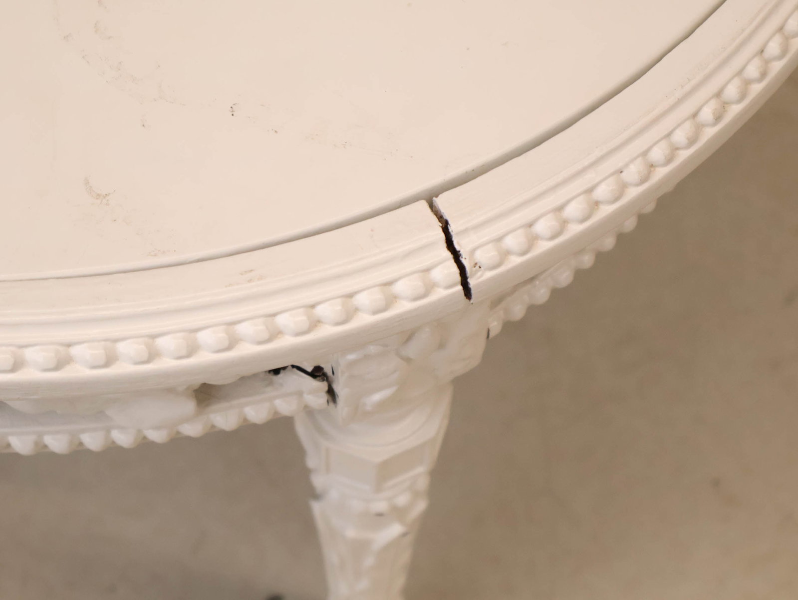 Neoclassical Style White-Painted Circular Low Table - 3