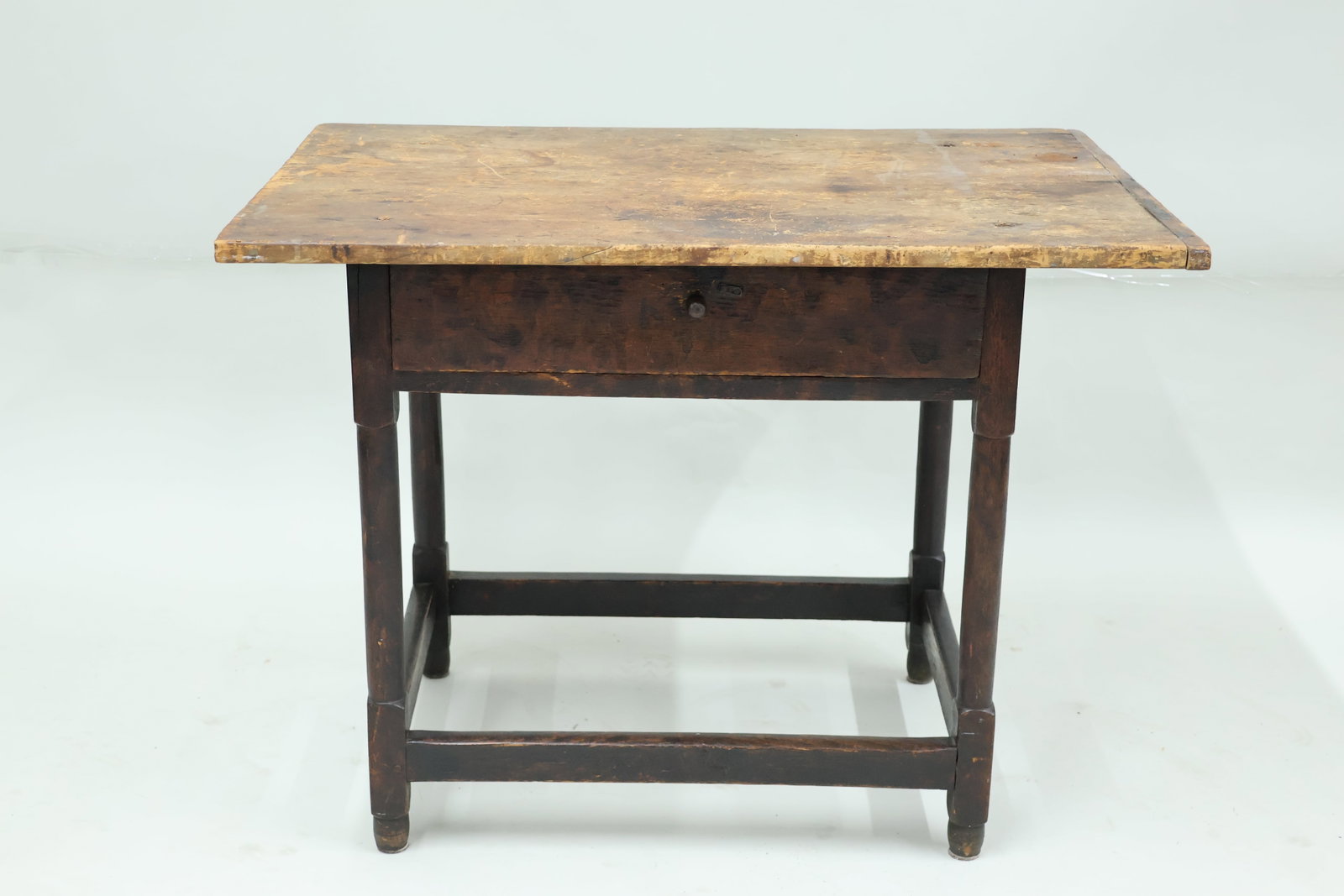 Antique American Primitive Tavern Table Circa 1800 (1 of 17)