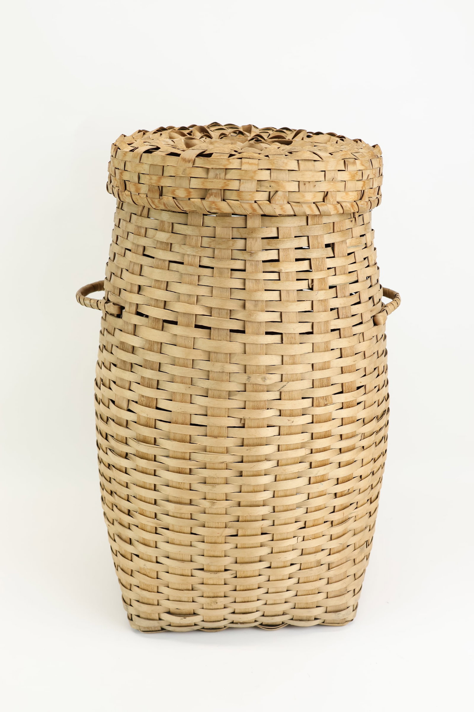 Micmac Tall Lidded Basket, Old Town Maine (1 of 8)