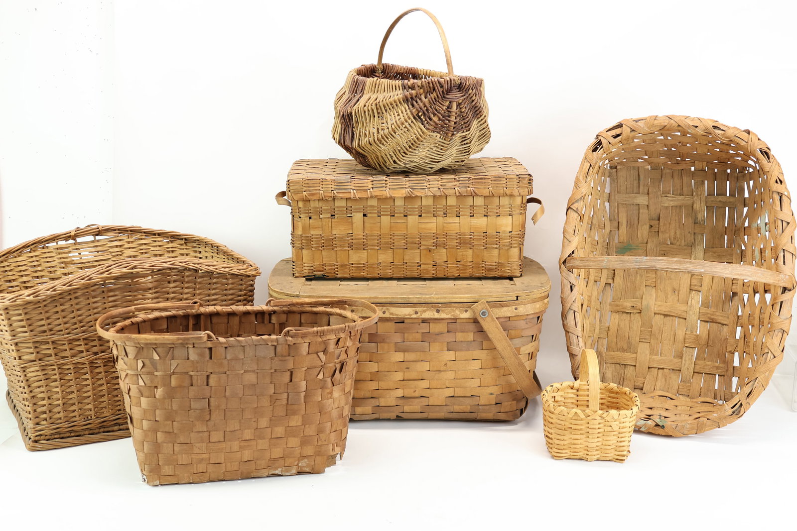 Group of Native American Splint Woven Baskets (1 of 14)