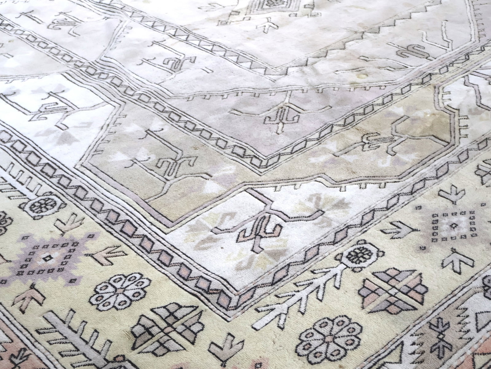 Melas Carpet - 16