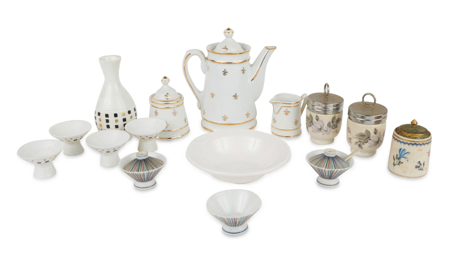 Group of Porcelain Table Articles (1 of 14)