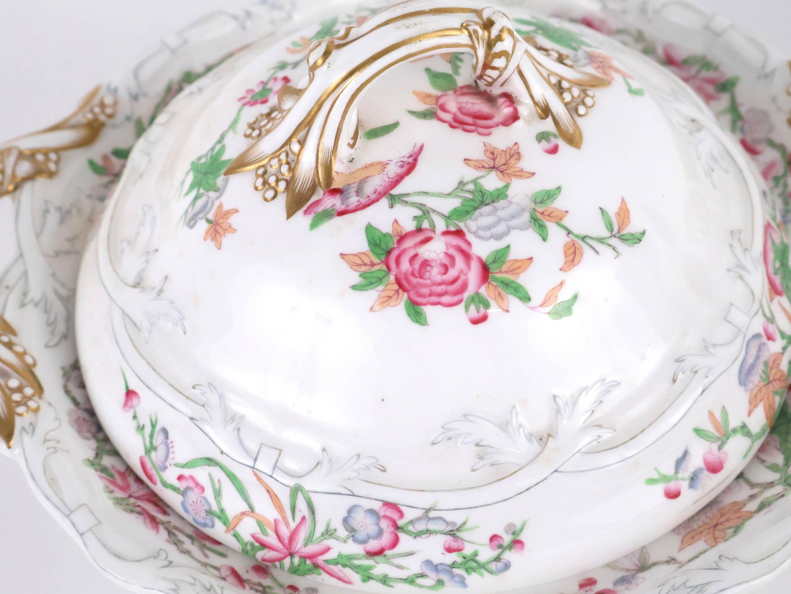 Five Porcelain Table Articles - 13