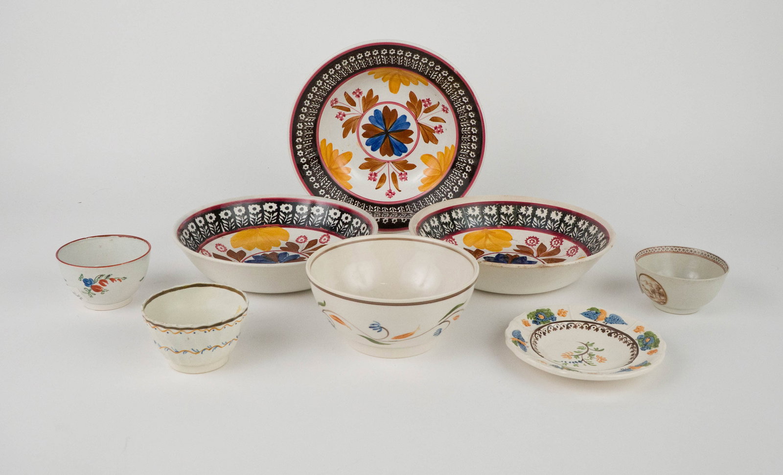 Eight Assorted Porcelain Table Articles - 2