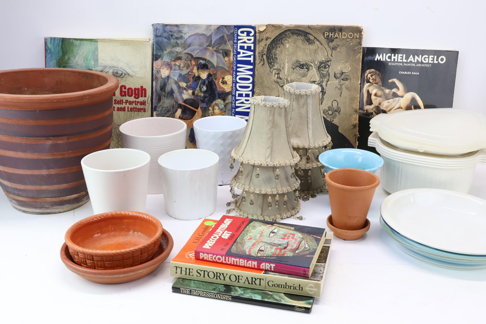 Group of Assorted Planters (1 of 7)