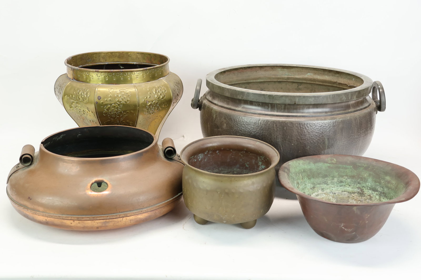 Group of Five Assorted Brass and Copper Planters (1 of 12)