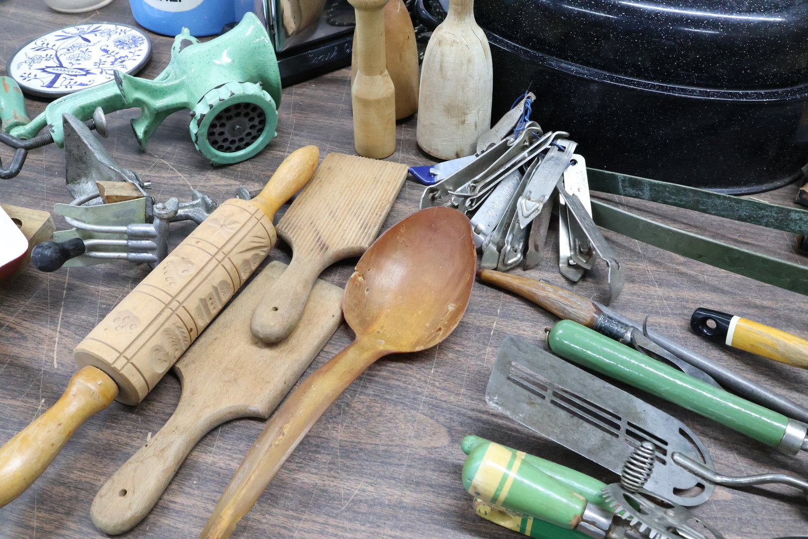 Large Group of Assorted Kitchen Articles - 10