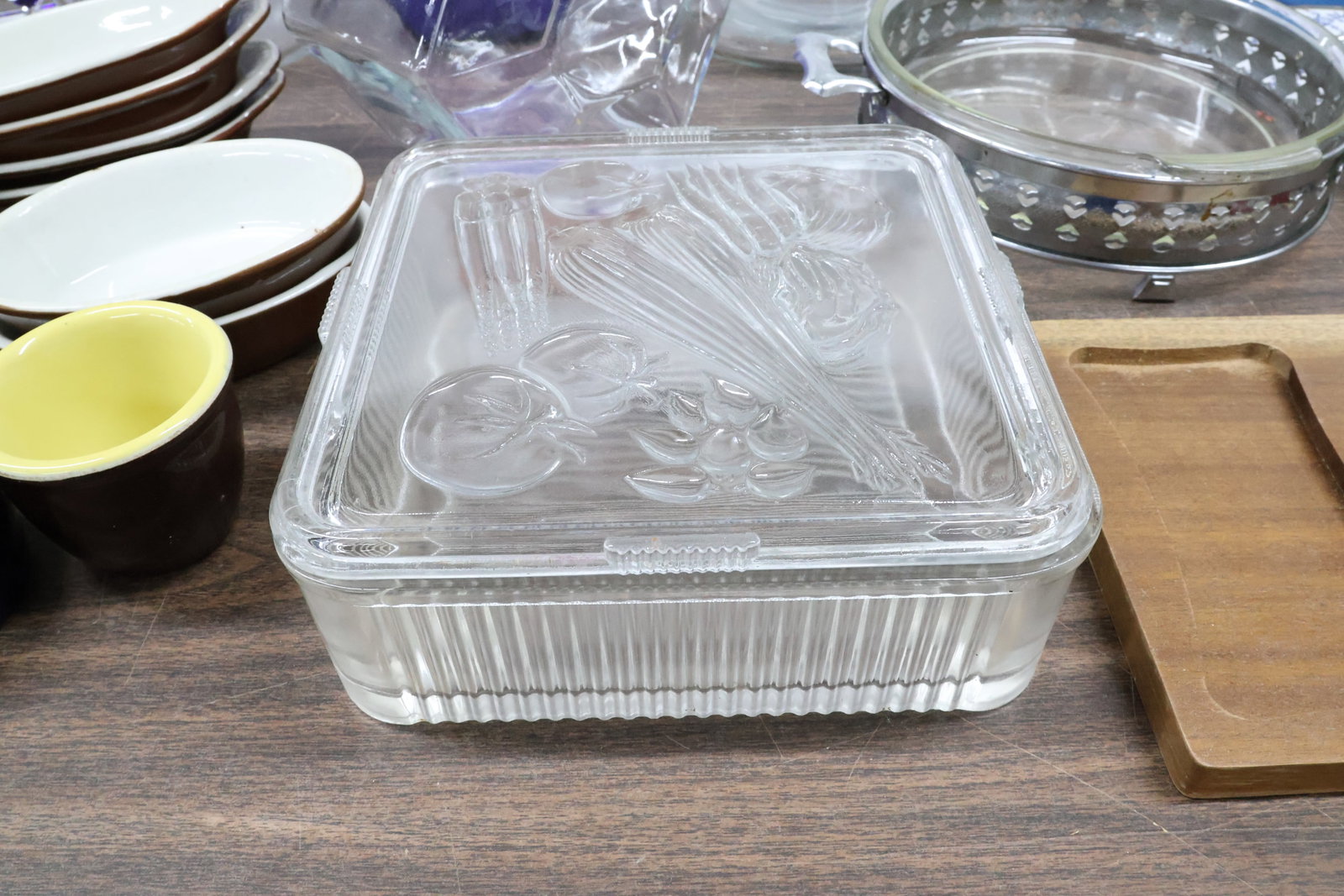 Large Group of Assorted Kitchen Articles - 3