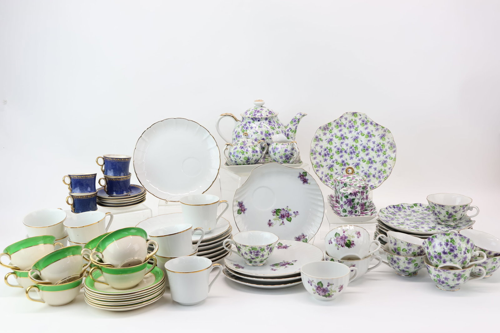 Vintage Lefton Violet Chintz Snack Set (1 of 19)