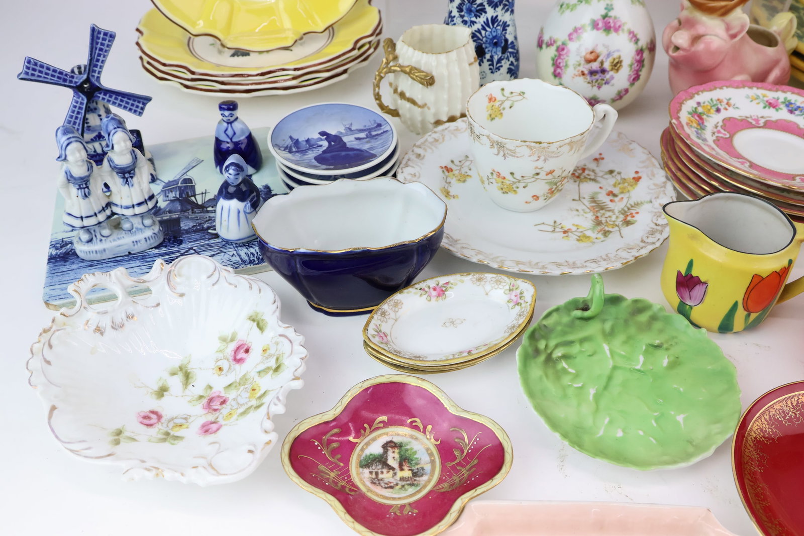 Group Of Assorted Table Articles - 6