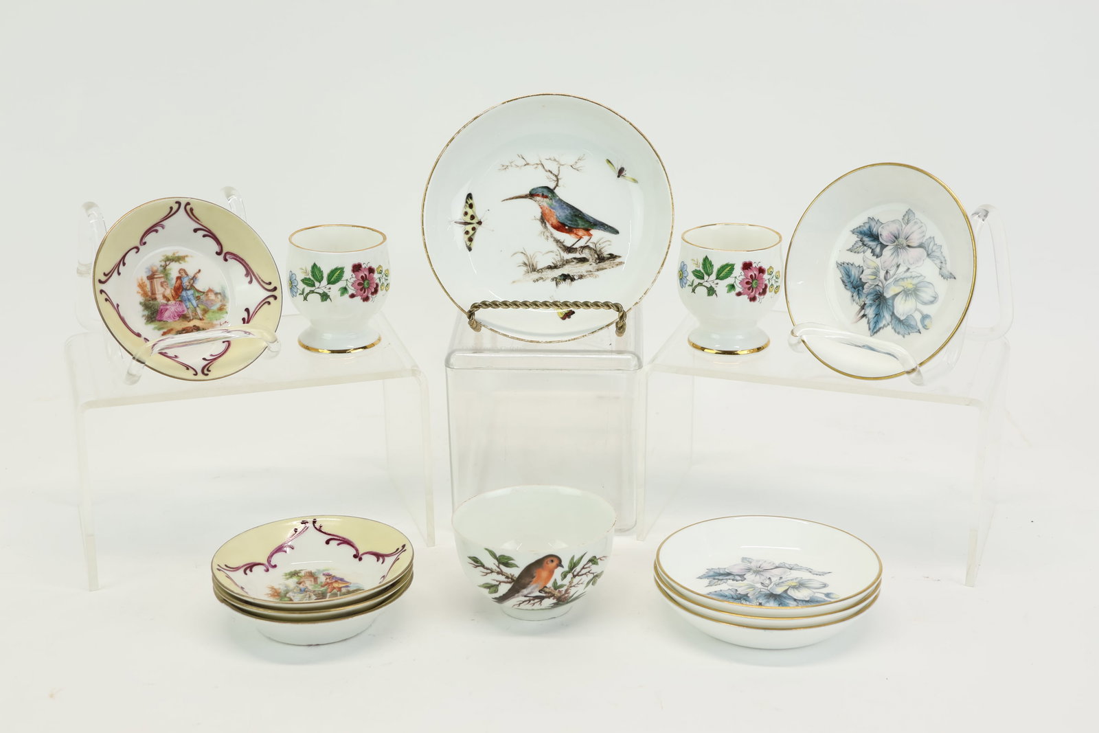 Meissen Porcelain Tea Bowl and Saucer (1 of 15)