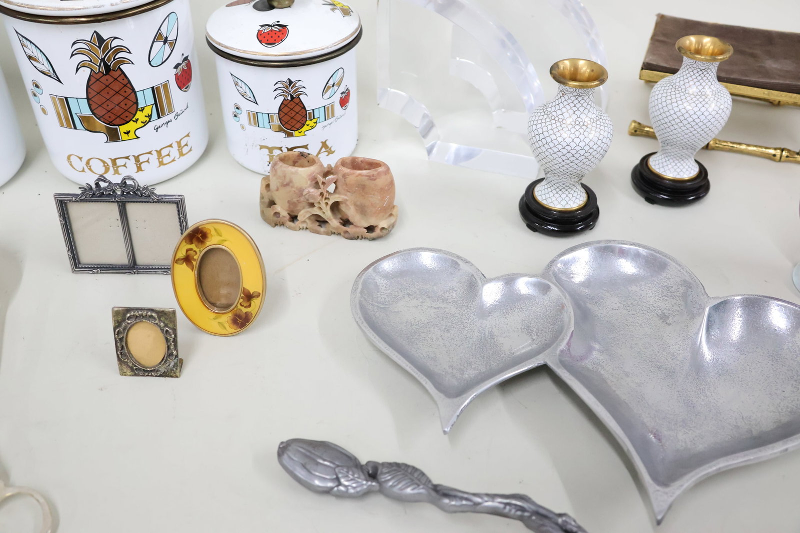 Group of Assorted Table Articles - 15