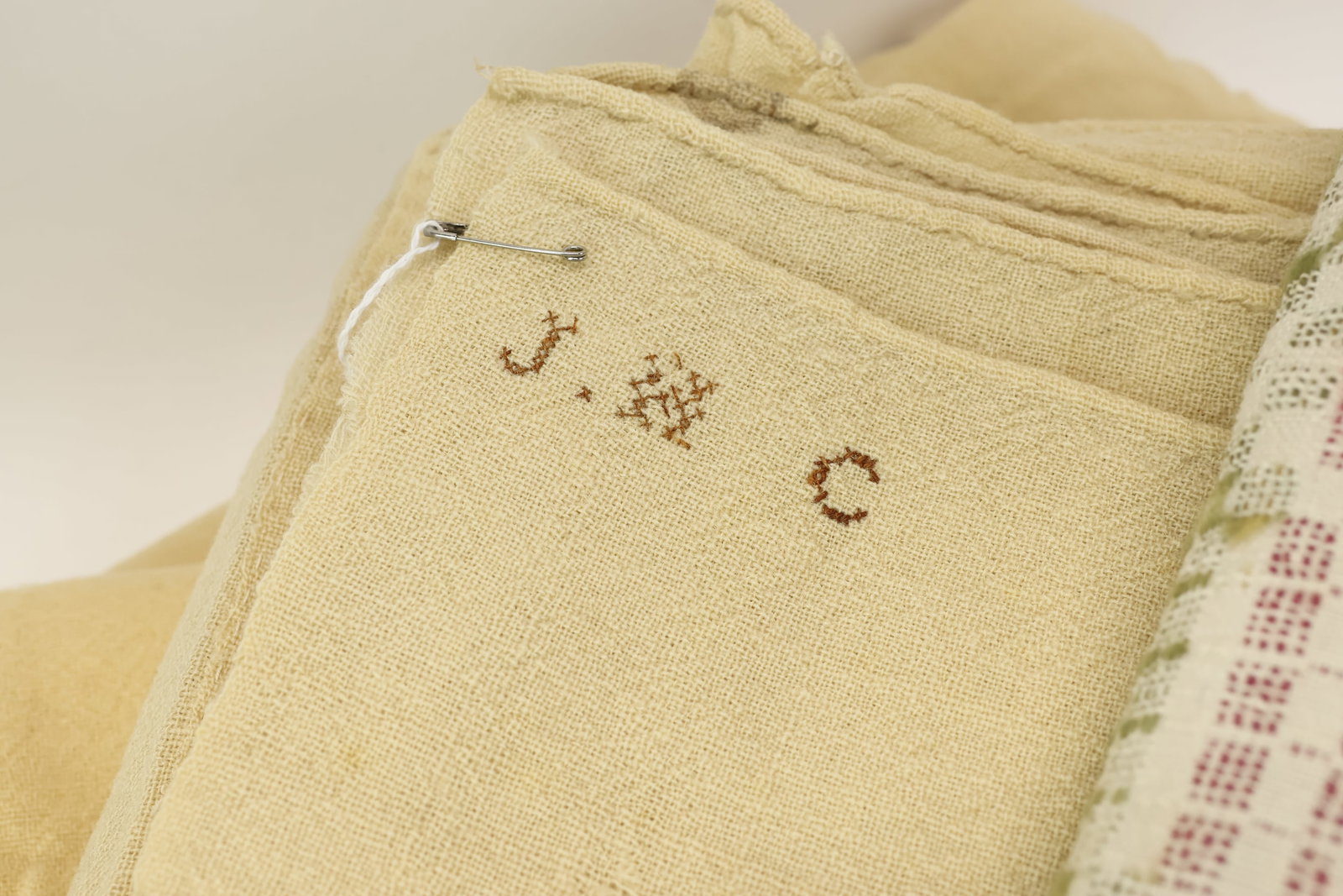 Overshot Pattern Vintage Coverlet - 14