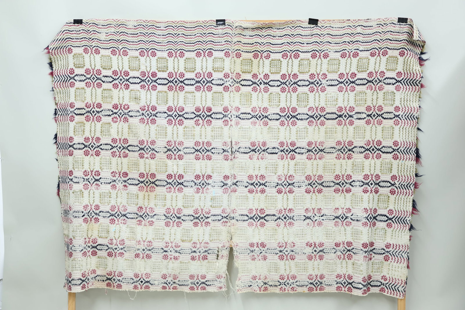 Overshot Pattern Vintage Coverlet - 2