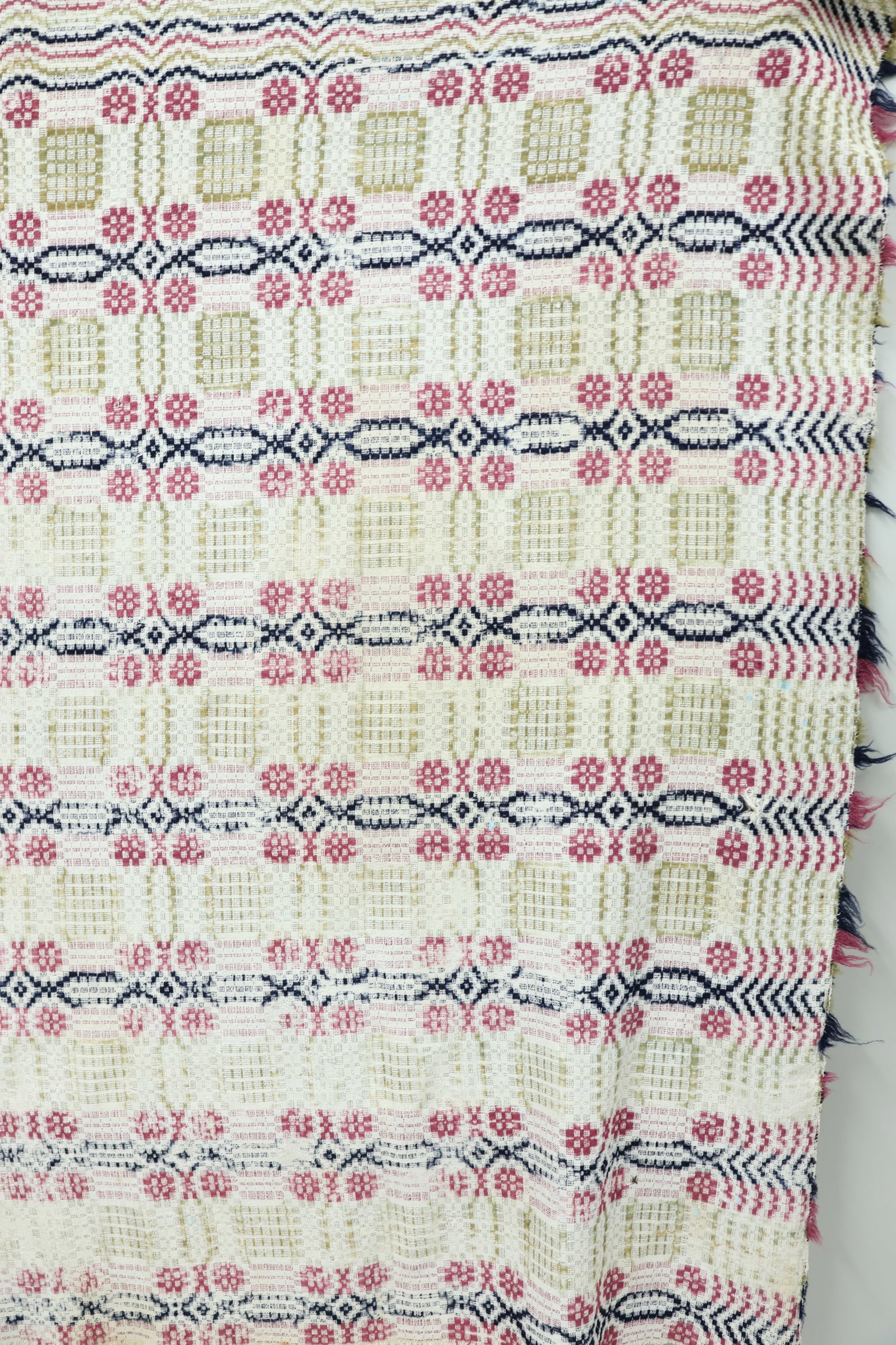 Overshot Pattern Vintage Coverlet - 5