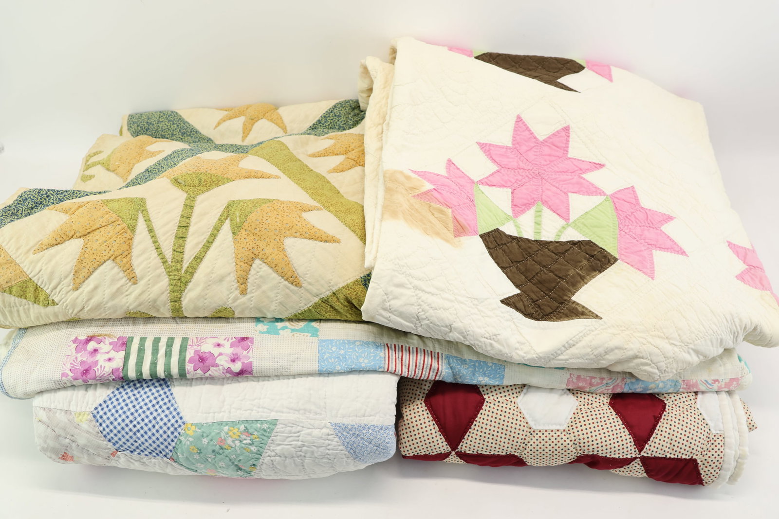 Group of Five Assorted Patchwork Quilts (1 of 17)
