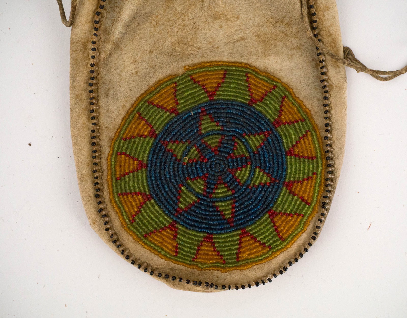 Native American Beaded Leather Pouch - 8