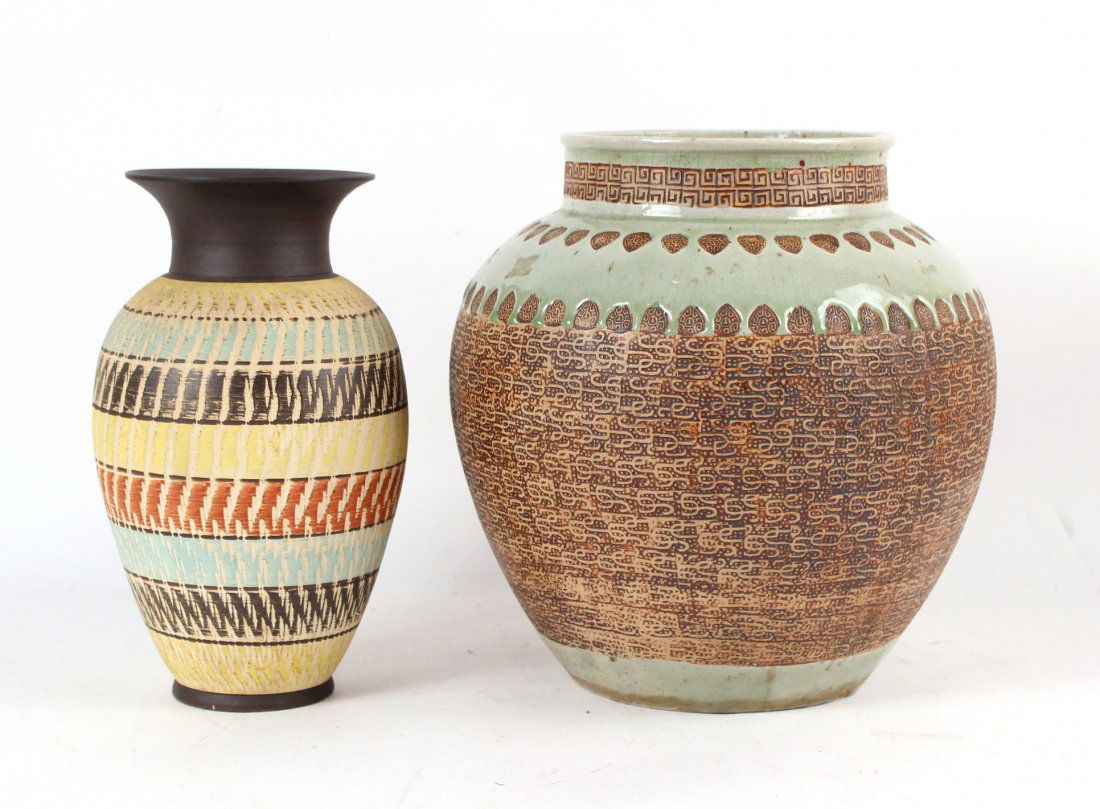 Two Continental Ceramic Pottery Vases (1 of 10)