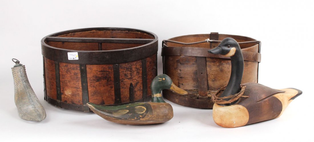 Two Handled Wooden Measures, German (1 of 10)