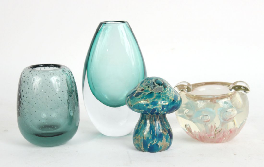 Four Art Glass Articles (1 of 6)