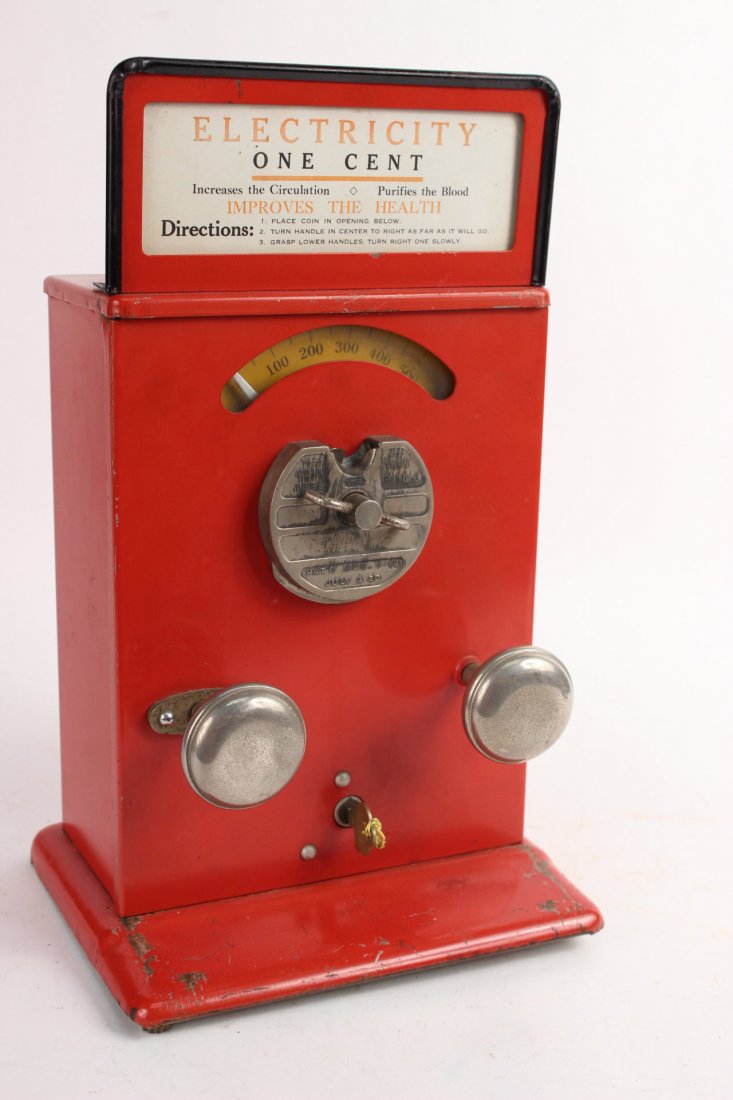 1 Cent Advance Machine Co. Arcade Machine (1 of 9)