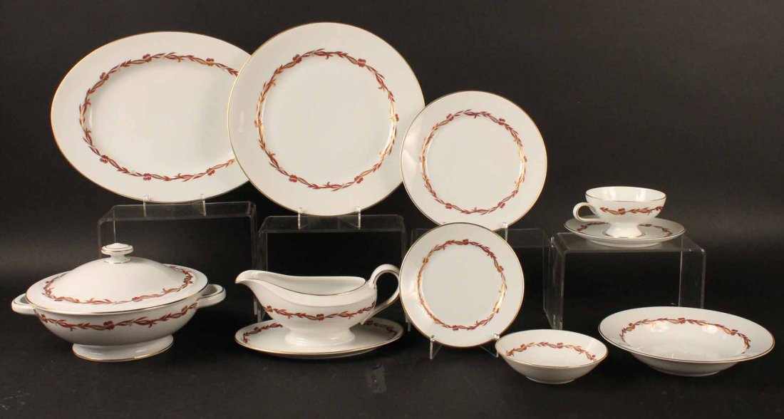 Partial Thomas Porcelain Dinner Service (1 of 8)