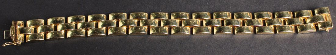 18K Yellow Gold Link Bracelet: Stamped 750 184.VI, in fitted bracelet box from Fortunoff, weight approx. 18.95dwts. 7"l x 9/16"w