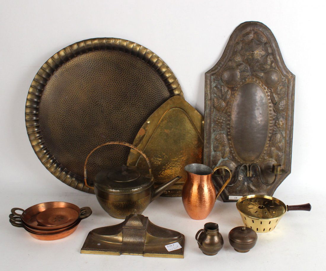 Group of Assorted Brass Articles (1 of 8)