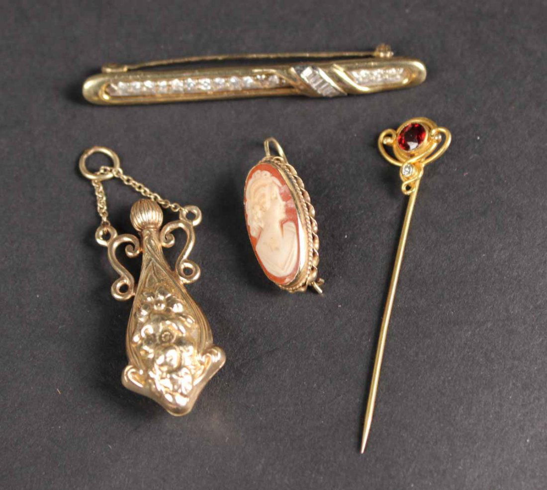 Unmarked Yellow Gold and Diamond Bar Pin (1 of 8)