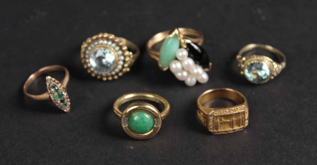 18K Yellow Gold Jade and Diamond Ring (1 of 10)