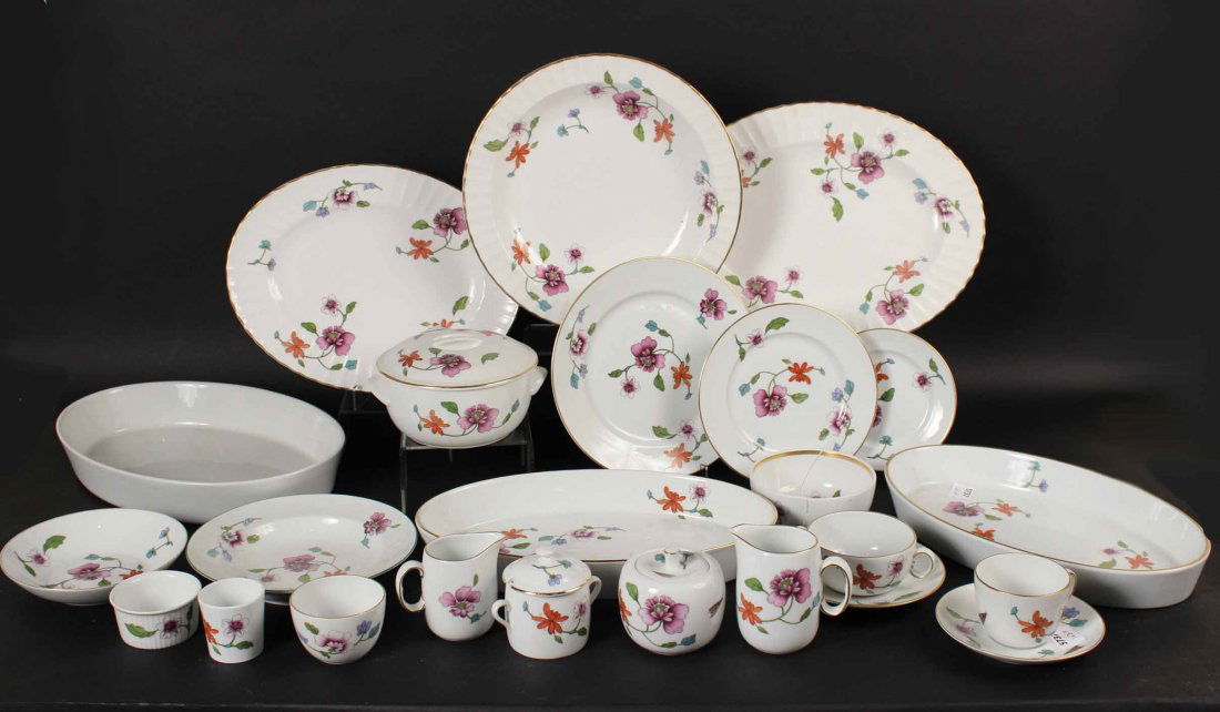 Royal Worcester Porcelain "Astley" Dinner Service (1 of 10)