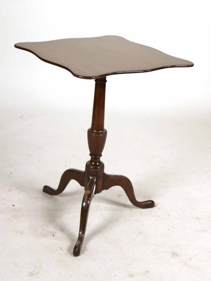 Kittinger Colonial Williamsburg Tilt Top Table (1 of 5)