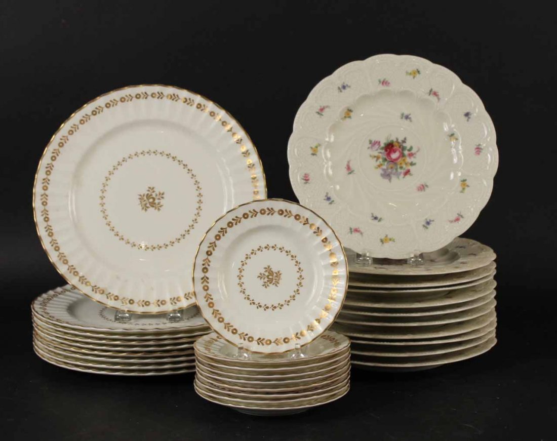 Eleven Black Knight Floral-Decorated Plates (1 of 8)