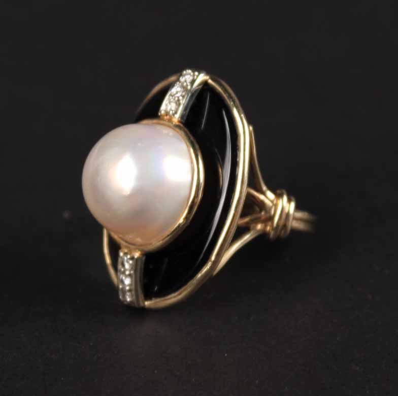 14K Yellow Gold Onyx Diamond & Pearl Ring (1 of 5)