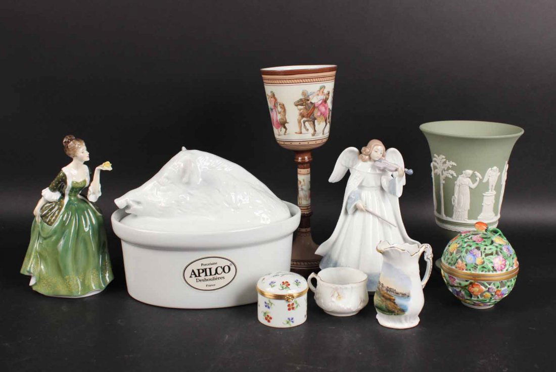 Assorted Group of Porcelain Articles (1 of 10)